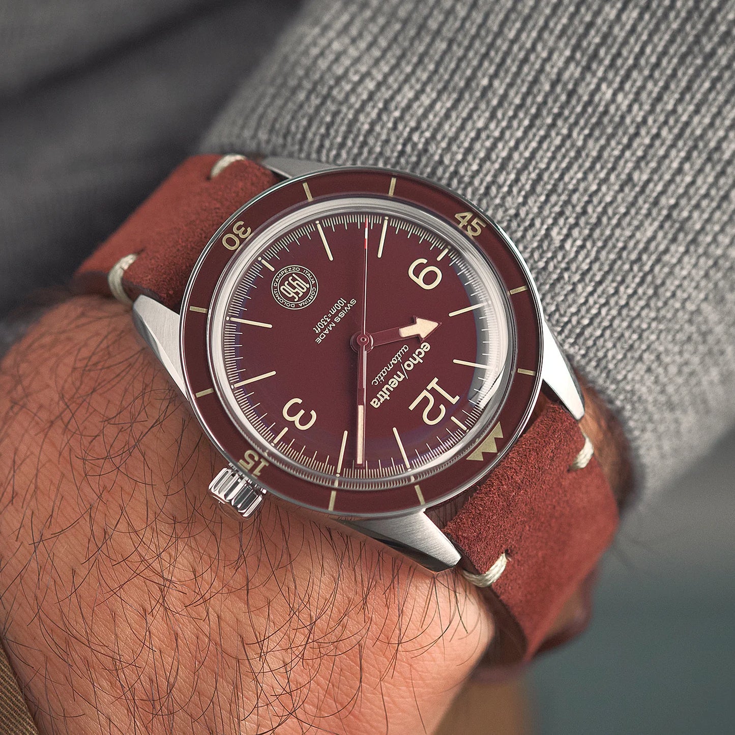 Echo/Neutra Cortina 1956 3H Burgundy Red